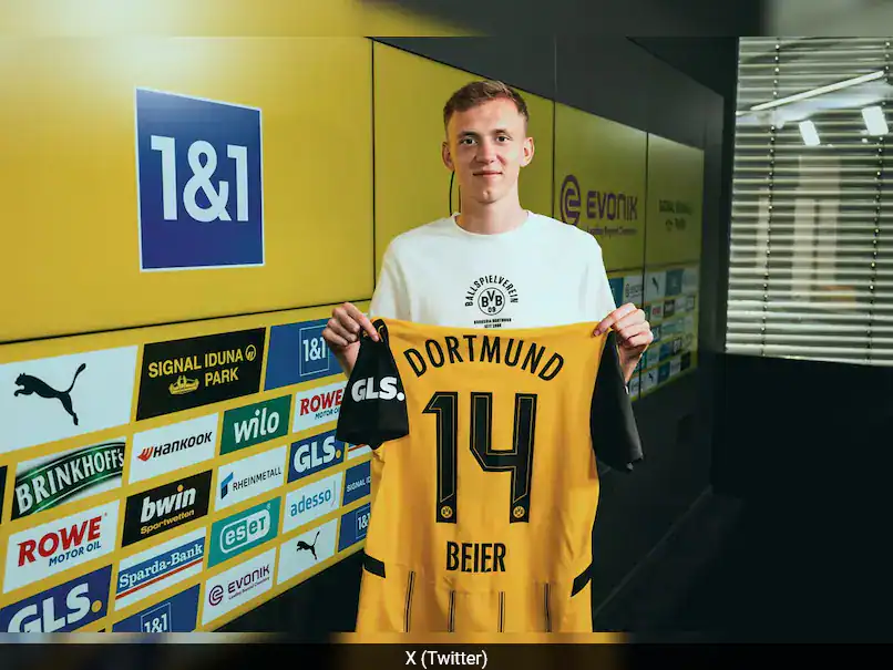 Maximilian Beier Commits to Five Years with Borussia Dortmund in Germany