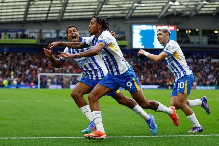 Brighton's thrilling last-minute victory over Manchester United secures a 2-1 win