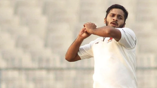 Shardul Thakur Taken to Lucknow Hospital After Irani Cup Dismissal; Bats with 102-Degree Fever: Report