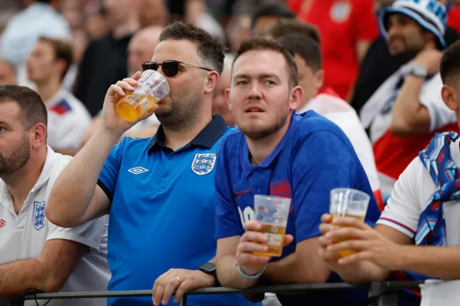 Testing the consumption of alcohol in the stands to be experimented at selected football matches in England