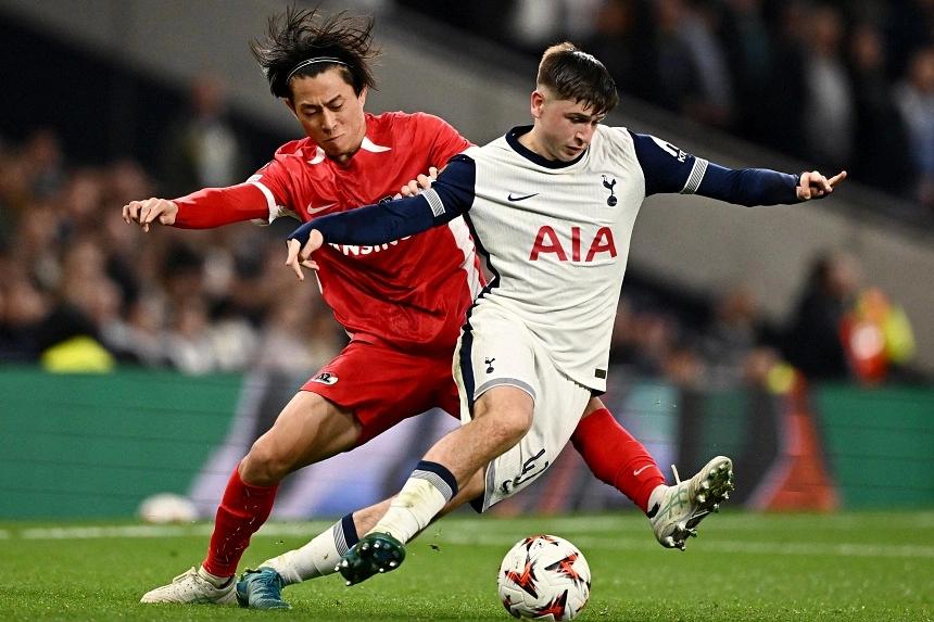 Comparing Tottenham teenager Mikey Moore to Neymar: A Europa League starring role