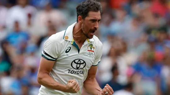 India fans taunt Mitchell Starc over INR 13 crore IPL auction pay-cut, mock AUS pacer with 'KKR' chants in Adelaide