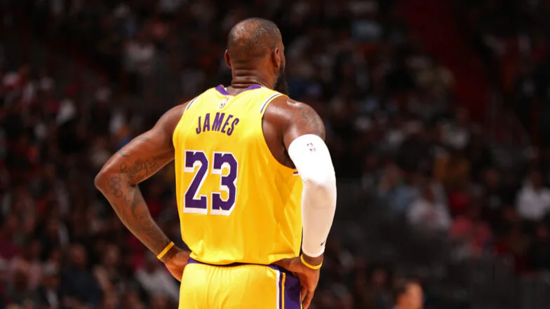 LeBron James set to return for Lakers against Grizzlies after missing 2 games